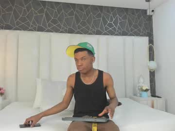 1m_yeidy - Free Live Cam Boys Online