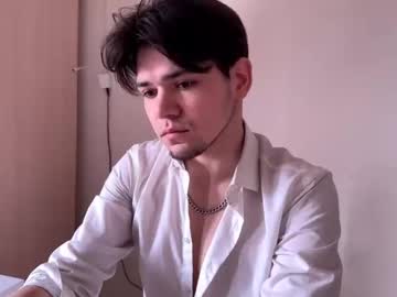 1roberttt - Watch Unlimited Free Male Cams