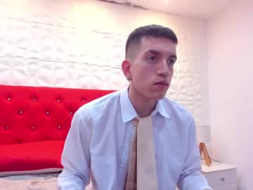 aaron_clark_ - Watch Unlimited Free Male Cams