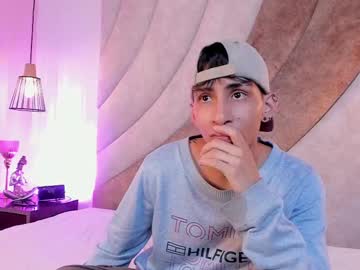 bluee_boy_ - Watch Unlimited Free Male Cams