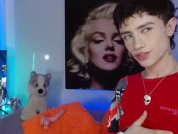maxiy_001 - Watch Unlimited Free Male Cams