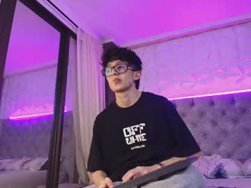 troy_rouge - Live Performer